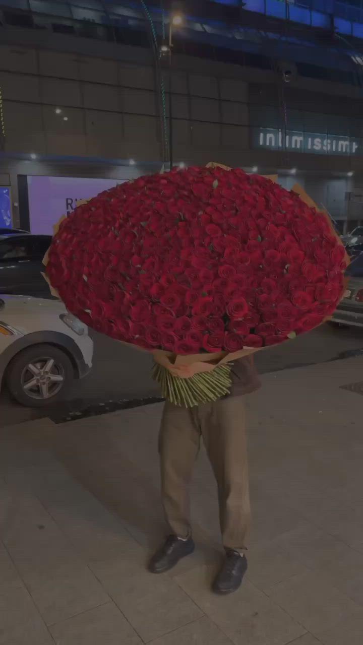 Quiet Paper Harbor workshop space where corporate flower arrangements are designed and prepared for business delivery